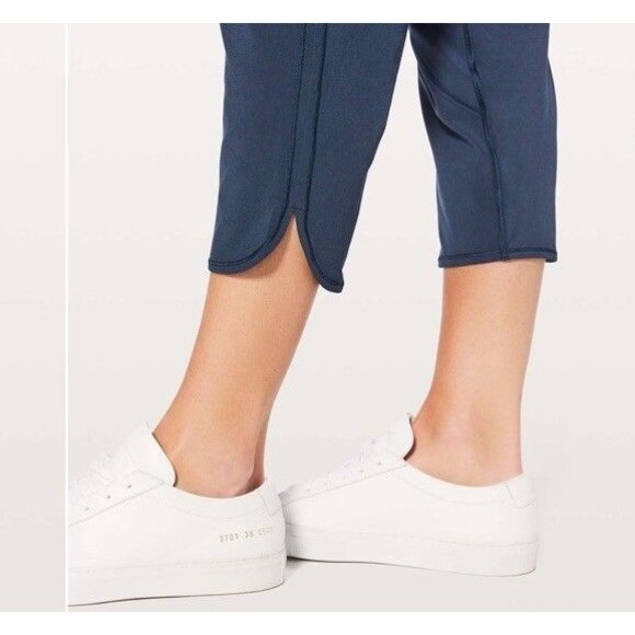 Lululemon Final Play Pants 23" Size 6 Navy Crop Travel Vacation Casual Gorp Cute - Picture 2 of 11